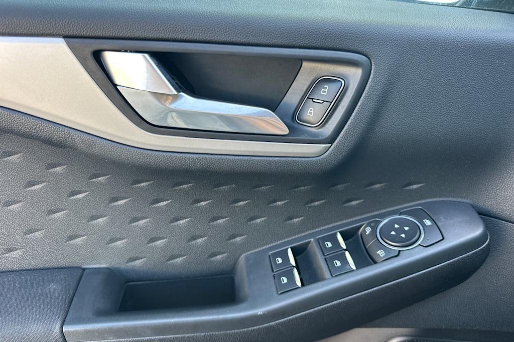 Thumbnail: 2020 Ford Escape - 22