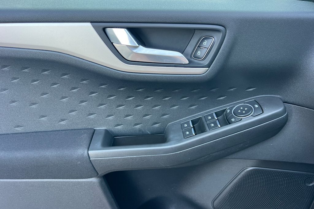 Thumbnail: 2020 Ford Escape - 23