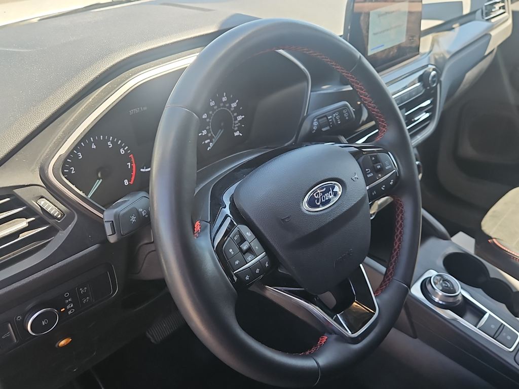 Thumbnail: 2022 Ford Escape - 2