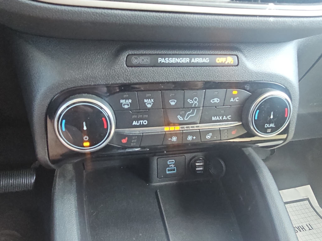 Thumbnail: 2022 Ford Escape - 21