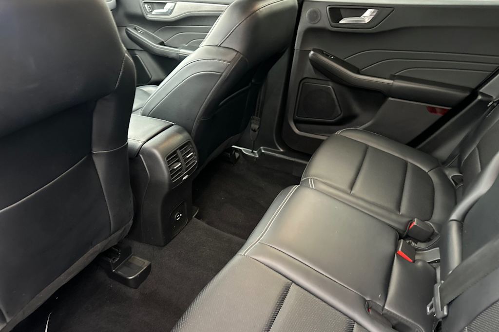 Thumbnail: 2021 Ford Escape - 11