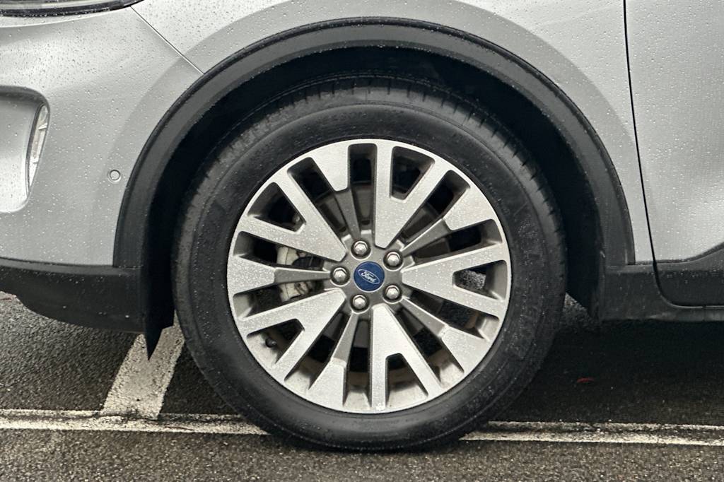 Thumbnail: 2021 Ford Escape - 8