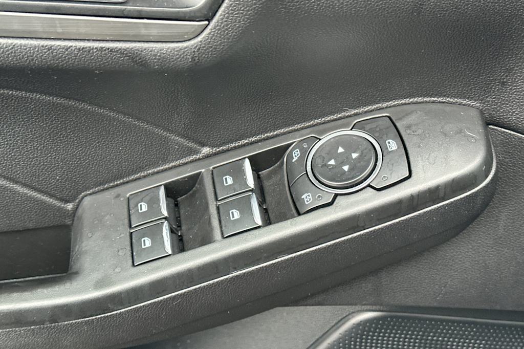 Thumbnail: 2021 Ford Escape - 23