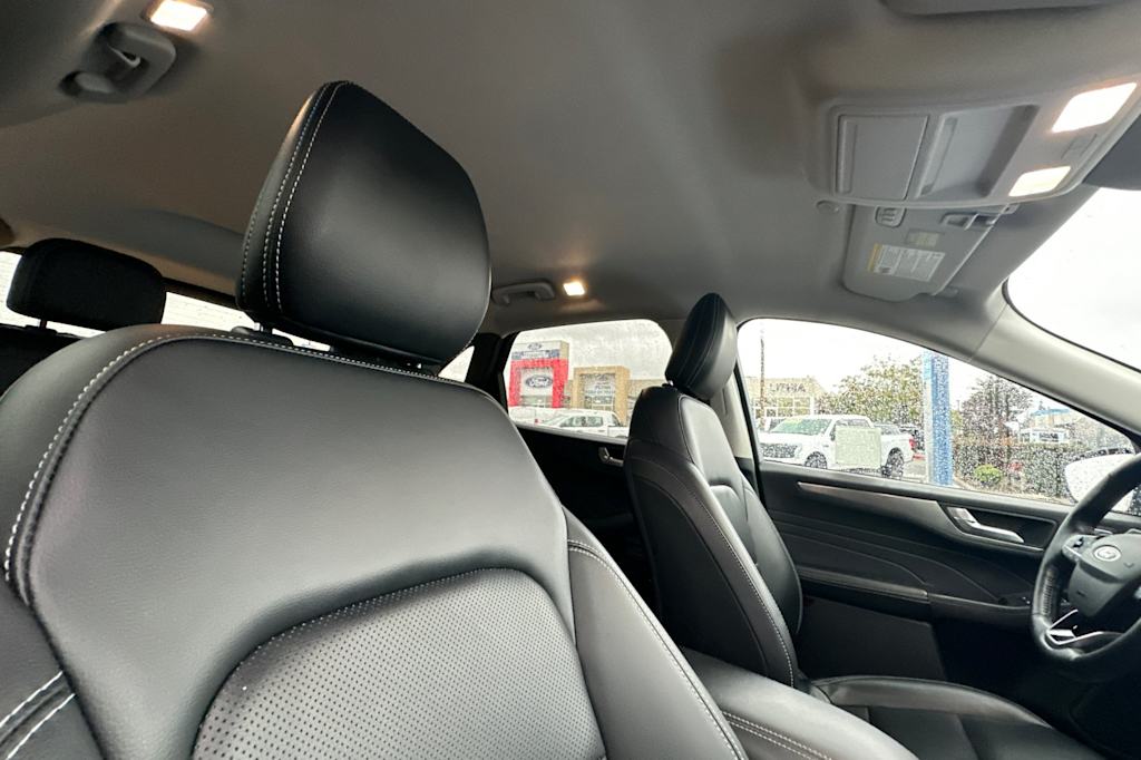 Thumbnail: 2021 Ford Escape - 10