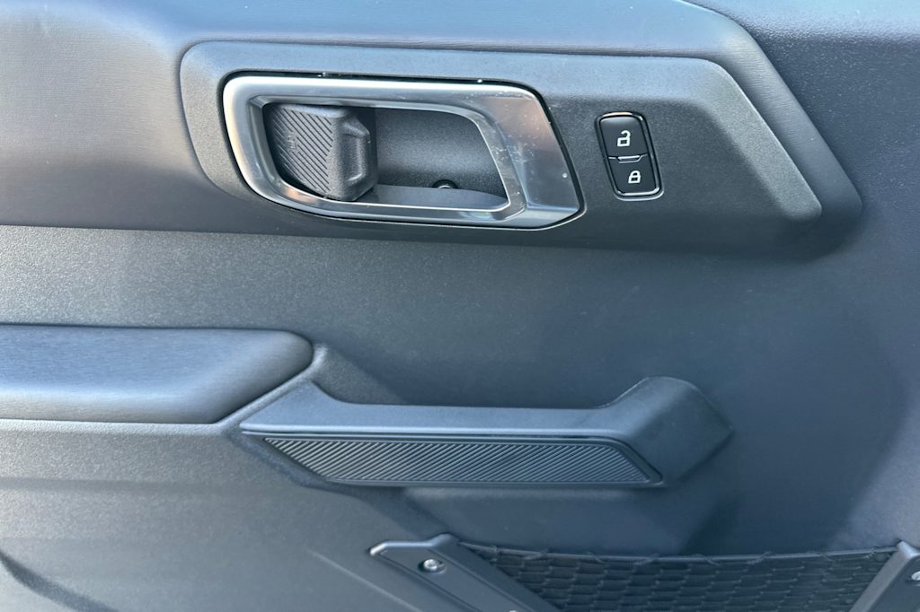 Thumbnail: 2025 Ford Bronco - 21