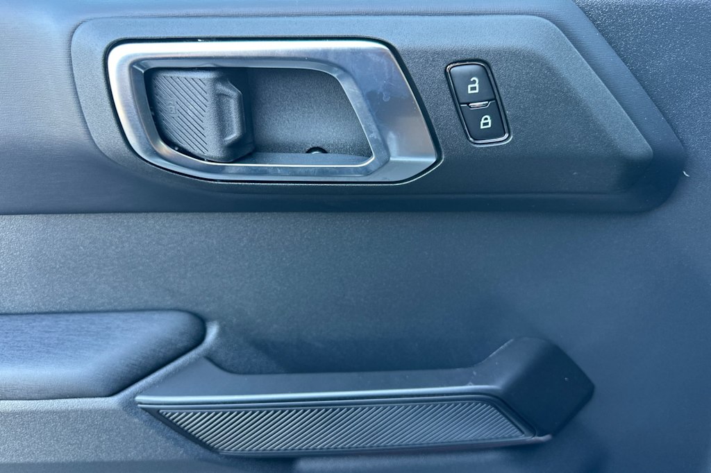 Thumbnail: 2025 Ford Bronco - 20