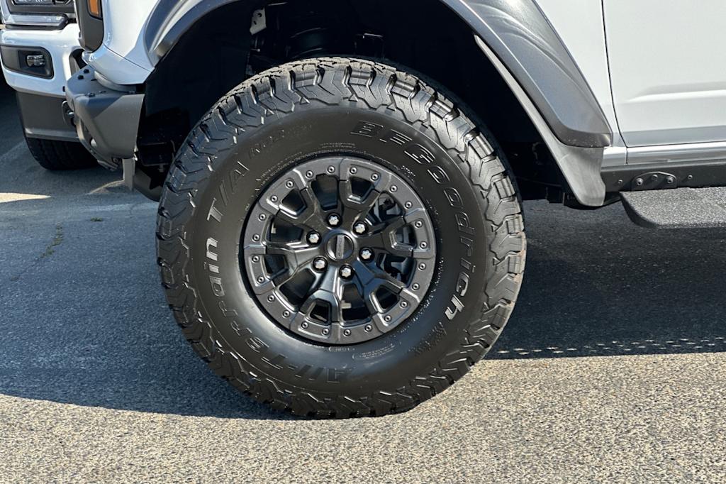 Thumbnail: 2025 Ford Bronco - 8