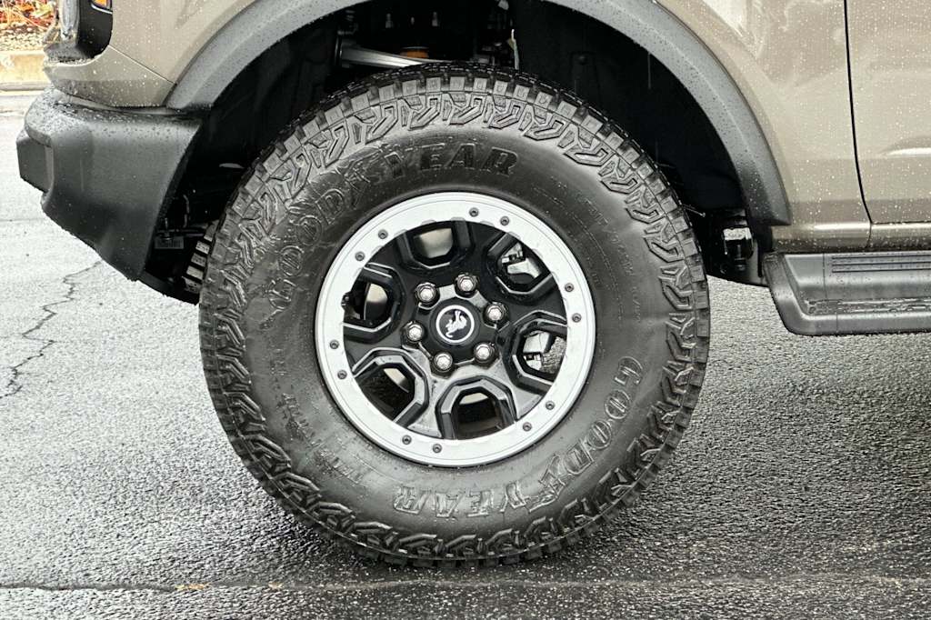 Thumbnail: 2025 Ford Bronco - 8