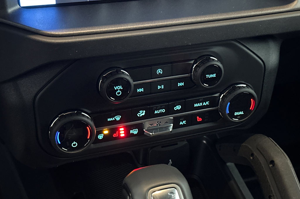 Thumbnail: 2025 Ford Bronco - 23