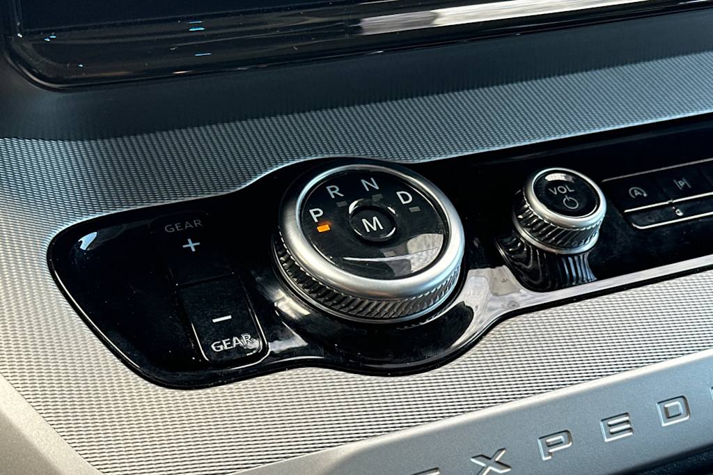 Thumbnail: 2025 Ford Expedition MAX - 24