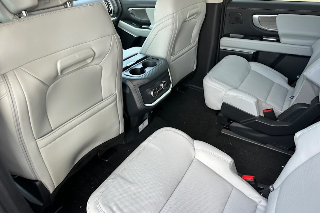 Thumbnail: 2027 Ford Expedition MAX - 12