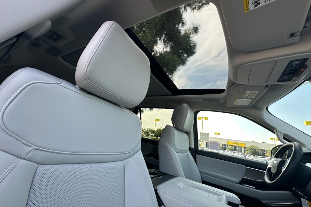 Thumbnail: 2027 Ford Expedition MAX - 24