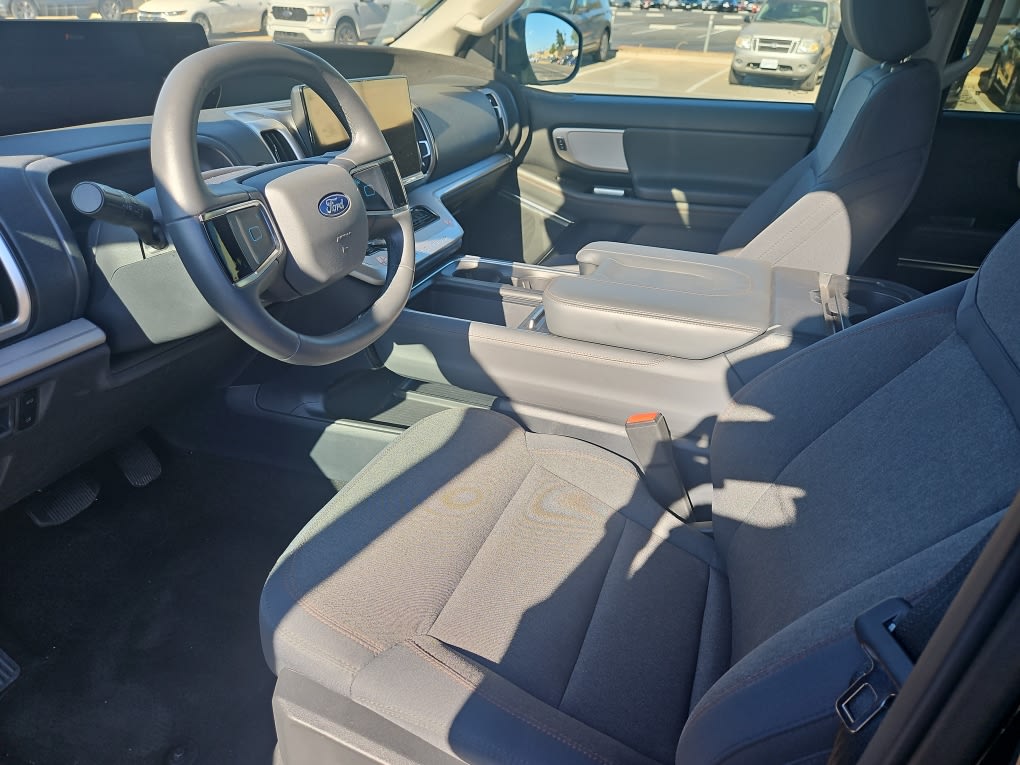Thumbnail: 2025 Ford Expedition - 18