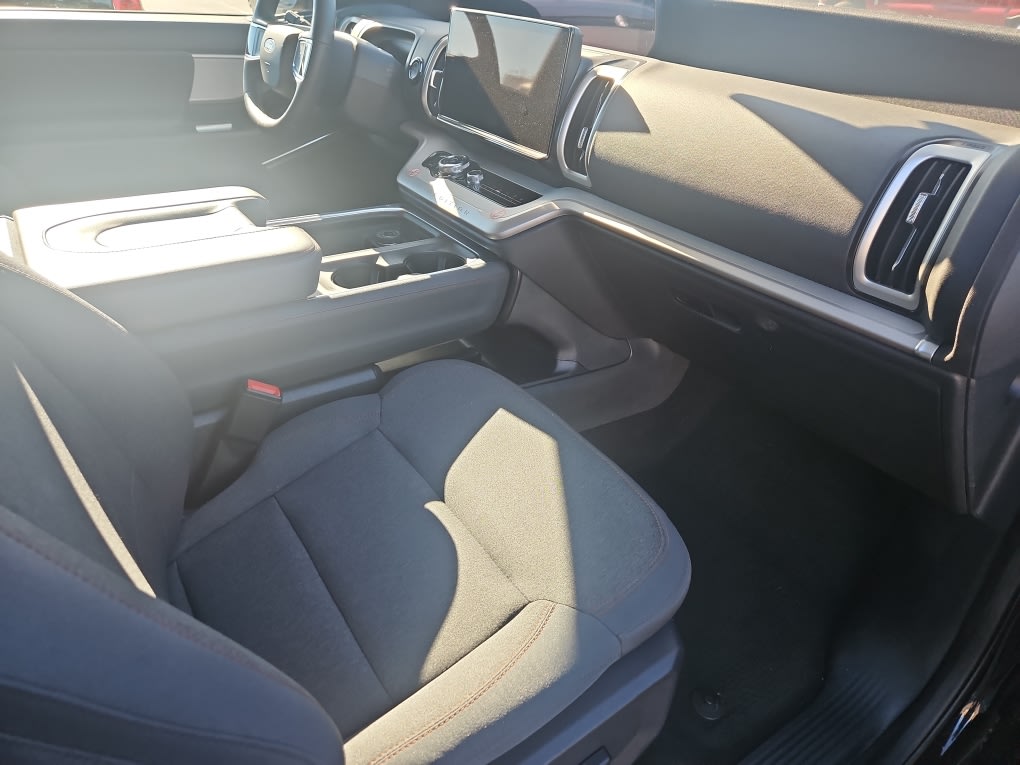 Thumbnail: 2025 Ford Expedition - 9