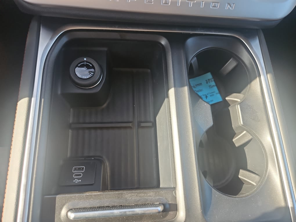 Thumbnail: 2025 Ford Expedition - 15
