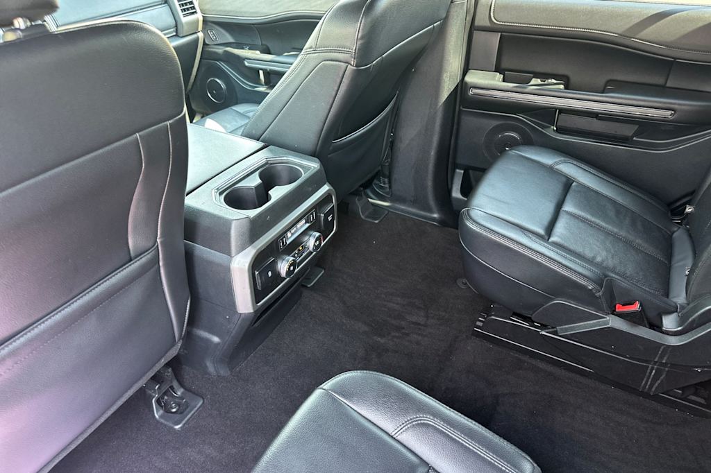 Thumbnail: 2020 Ford Expedition - 16