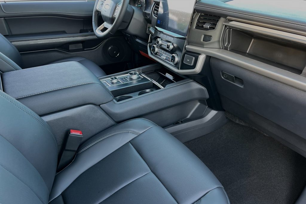 2024 Ford Expedition XLT 13