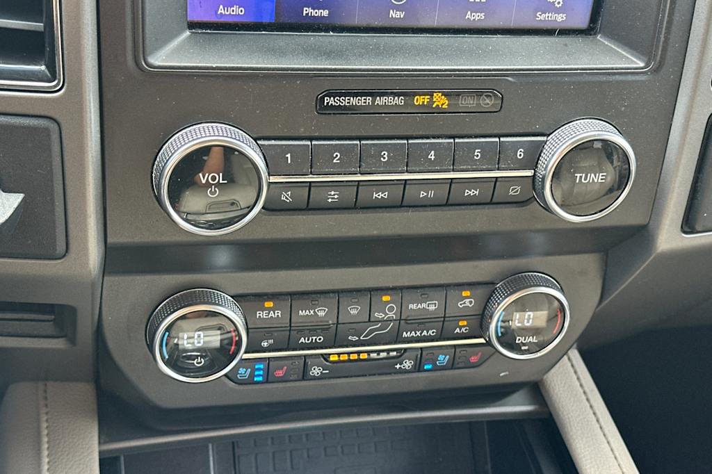 Thumbnail: 2020 Ford Expedition - 27