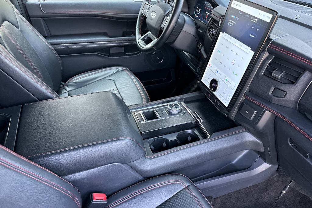 Thumbnail: 2022 Ford Expedition - 10