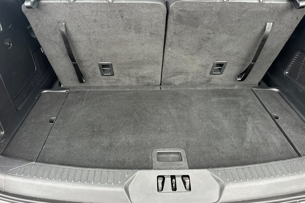 Thumbnail: 2022 Ford Explorer - 17