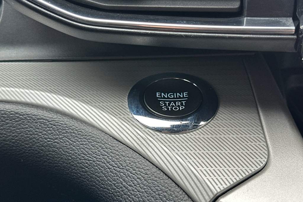 Thumbnail: 2022 Ford Explorer - 28