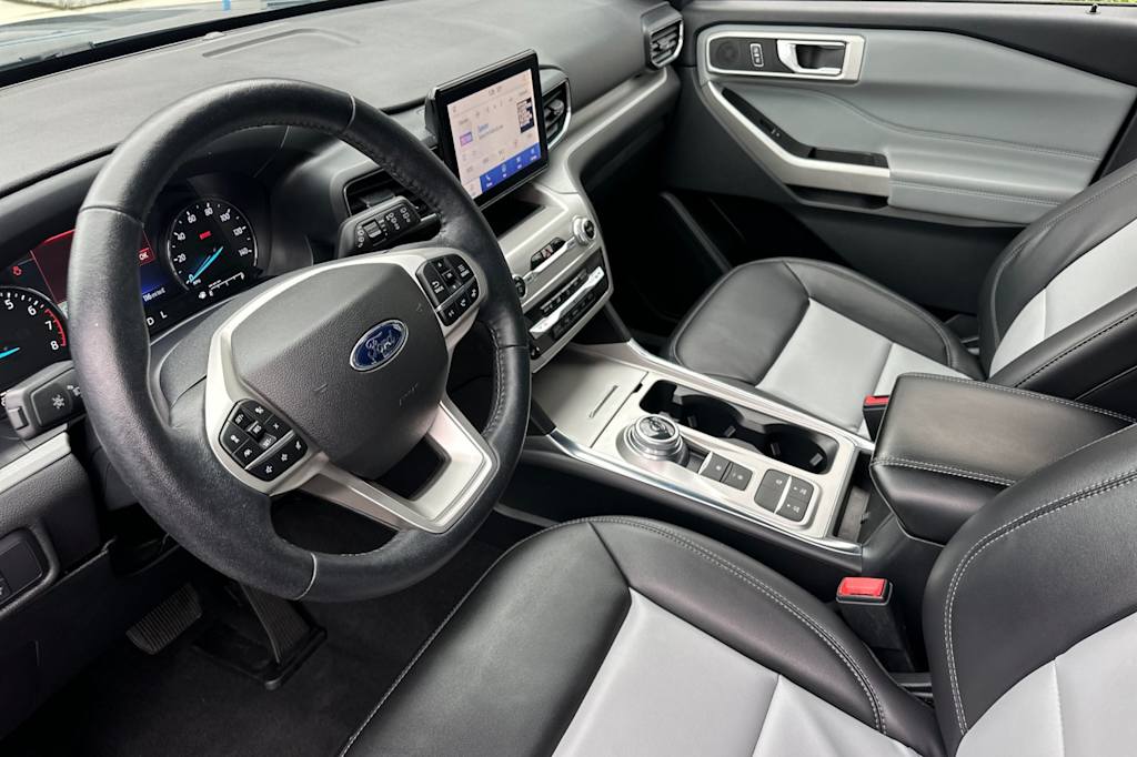 Thumbnail: 2022 Ford Explorer - 9