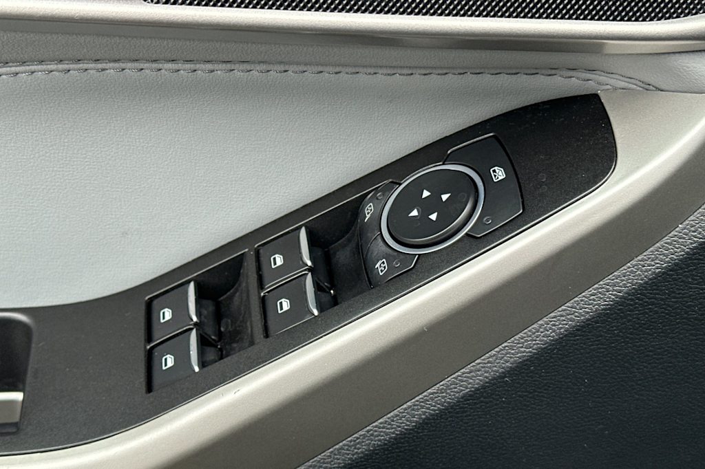 Thumbnail: 2022 Ford Explorer - 23