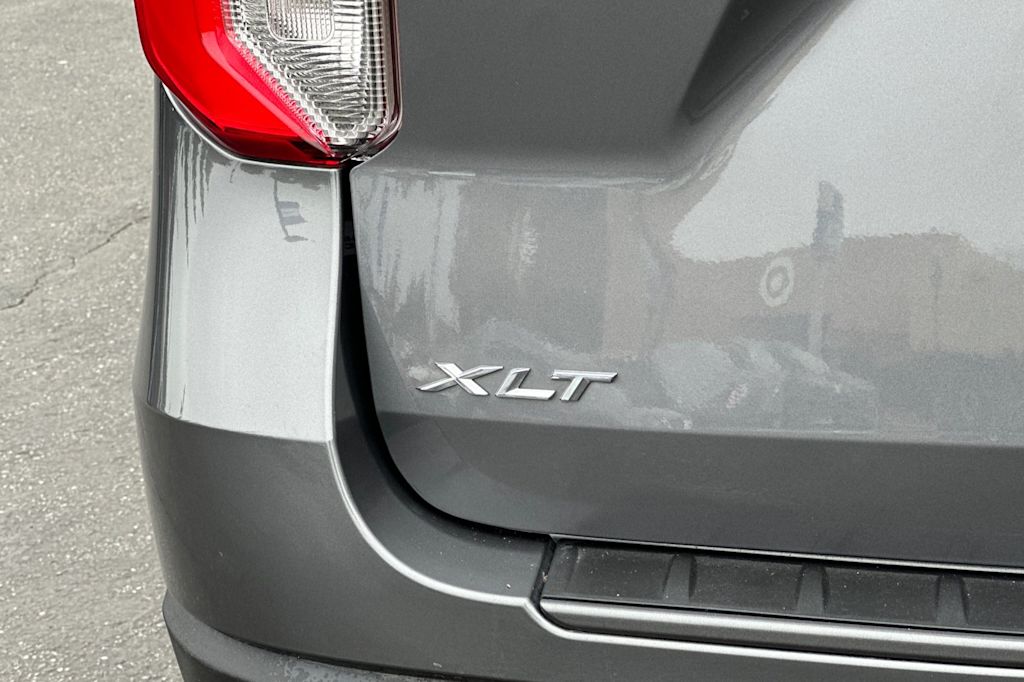 Thumbnail: 2022 Ford Explorer - 7