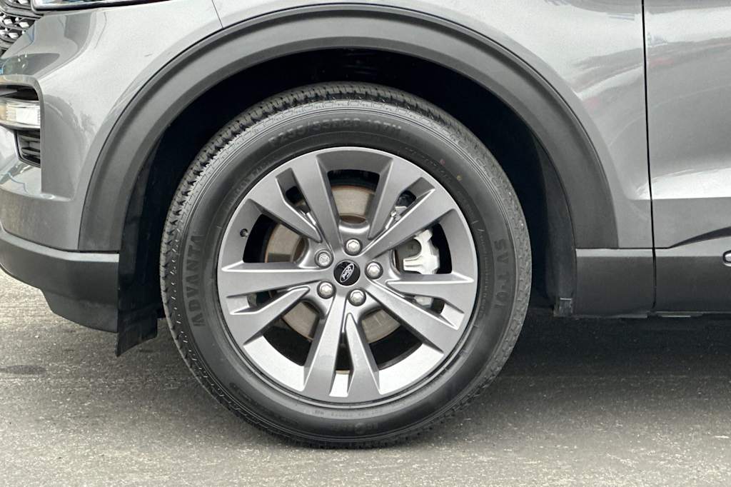 Thumbnail: 2022 Ford Explorer - 8