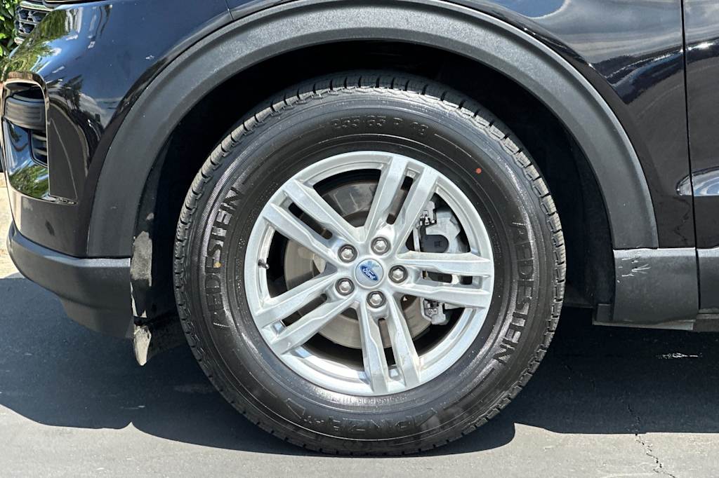 2023 Ford Explorer XLT 8