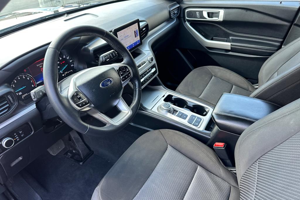 2023 Ford Explorer XLT 9