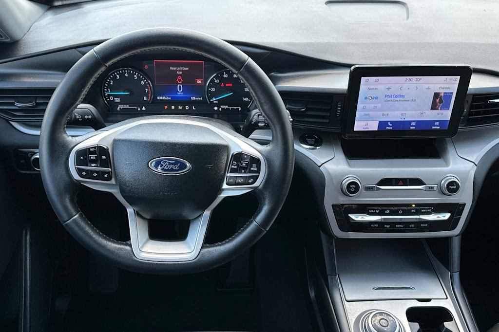 2023 Ford Explorer XLT 12
