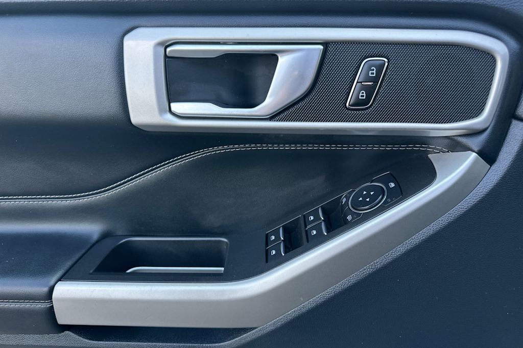 2023 Ford Explorer XLT 22