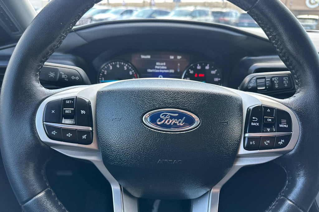 2023 Ford Explorer XLT 28