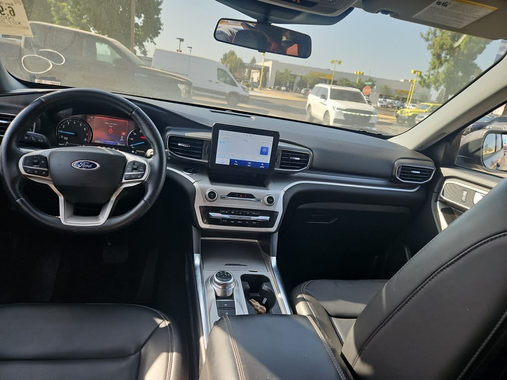 Thumbnail: 2022 Ford Explorer - 8