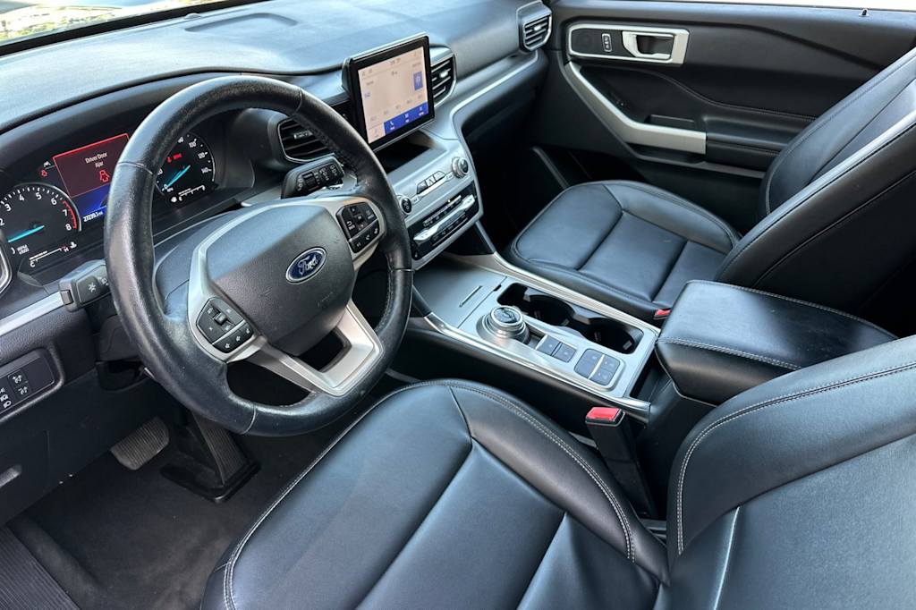 Thumbnail: 2022 Ford Explorer - 9