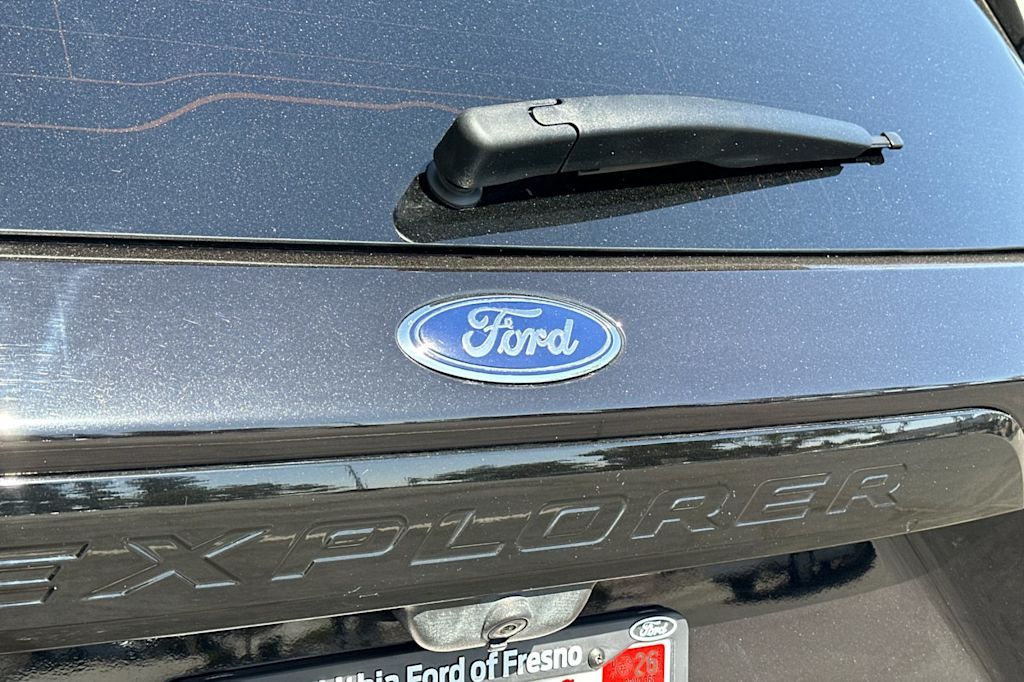 Thumbnail: 2022 Ford Explorer - 7