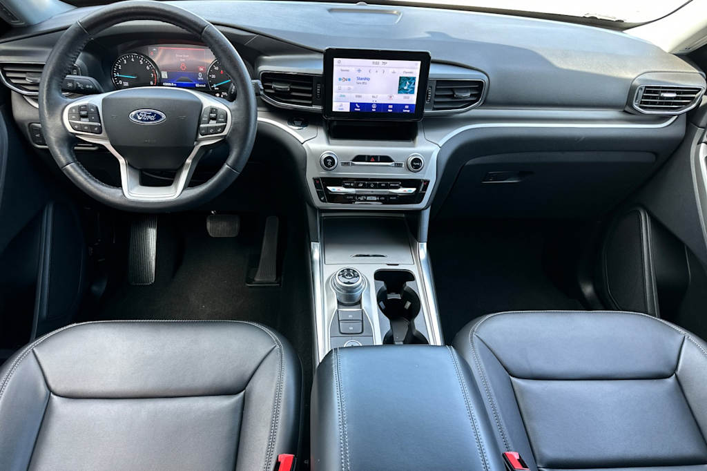 2022 Ford Explorer XLT 2