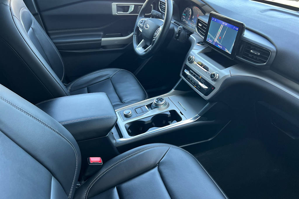 Thumbnail: 2022 Ford Explorer - 9