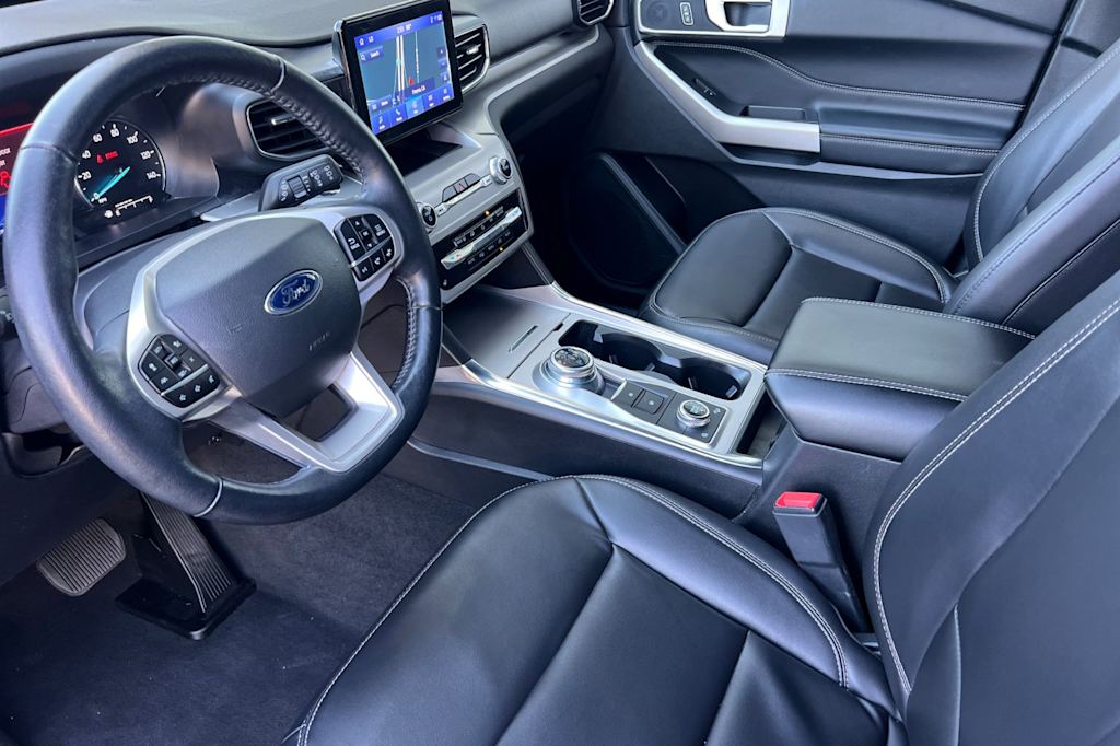 Thumbnail: 2022 Ford Explorer - 8