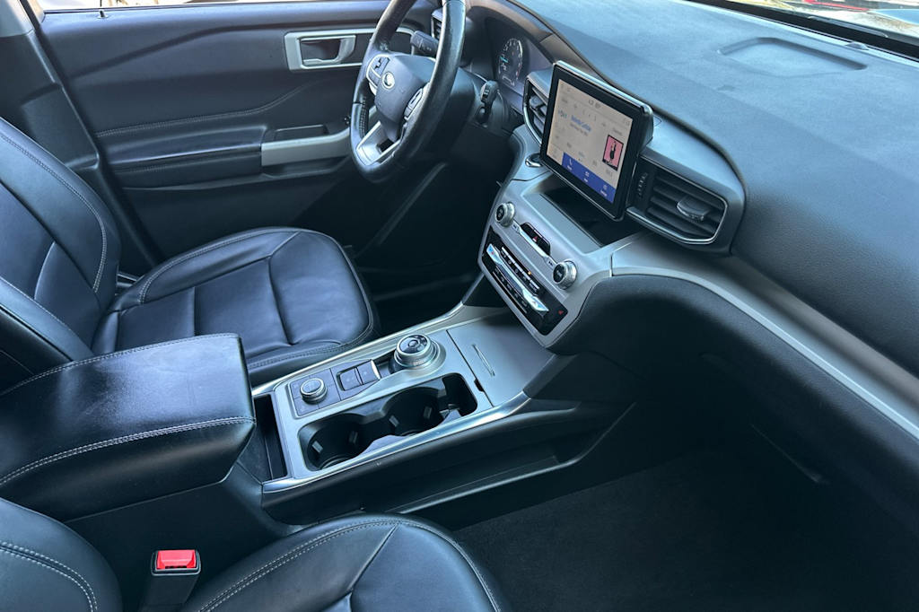 2022 Ford Explorer XLT 13