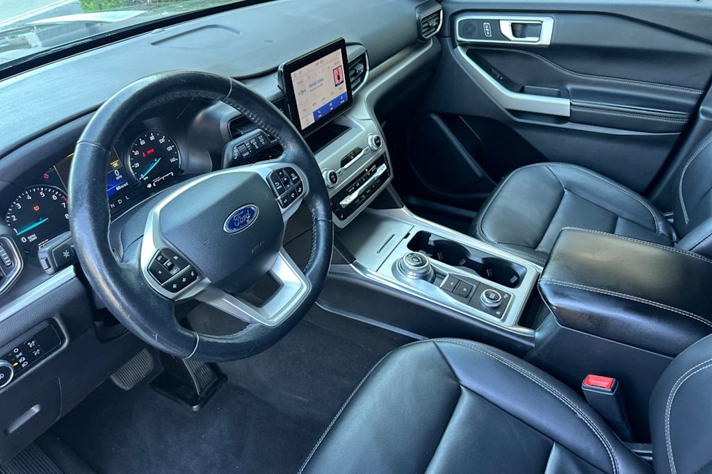 2022 Ford Explorer XLT 9