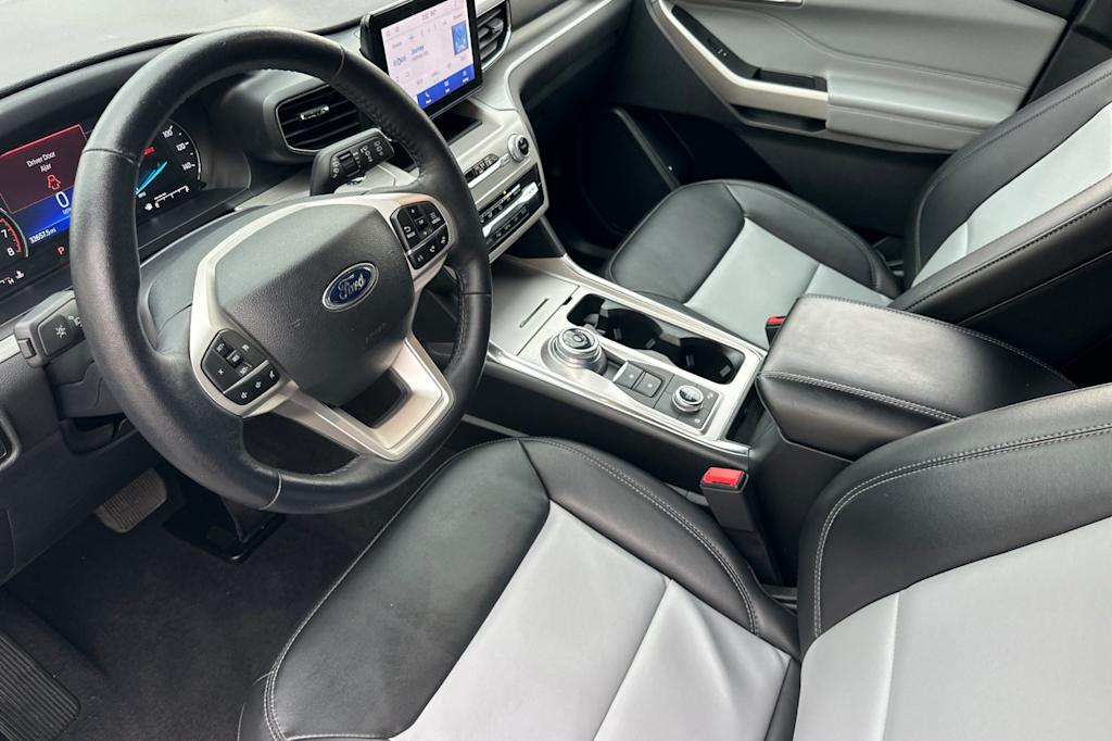 Thumbnail: 2023 Ford Explorer - 9