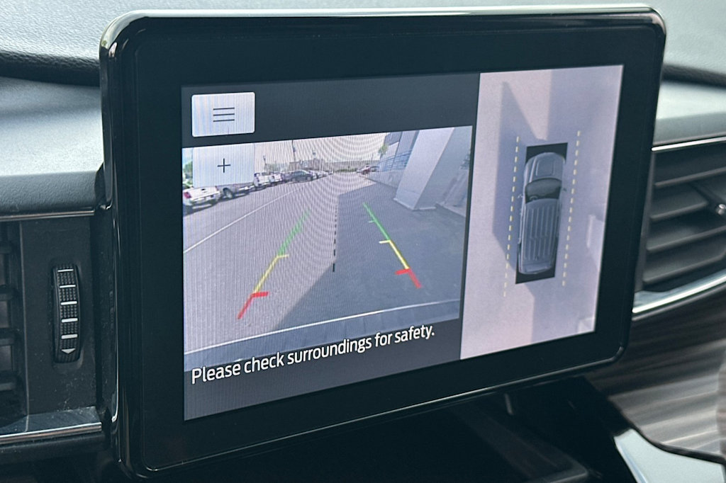 Thumbnail: 2021 Ford Explorer - 24