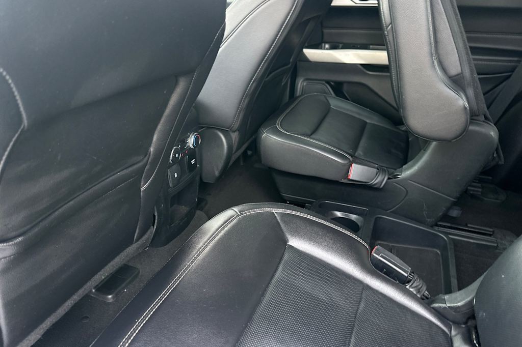 Thumbnail: 2021 Ford Explorer - 18