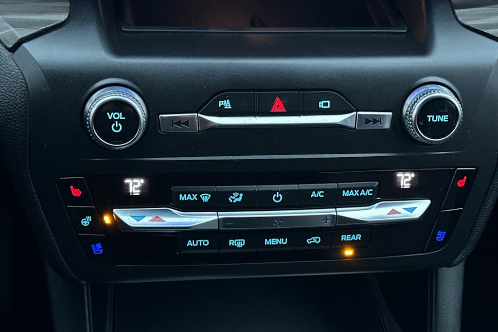 Thumbnail: 2020 Ford Explorer - 23