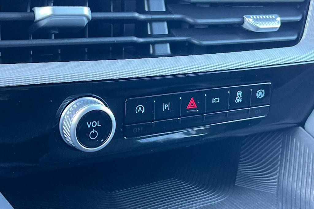 Thumbnail: 2025 Ford Explorer - 25