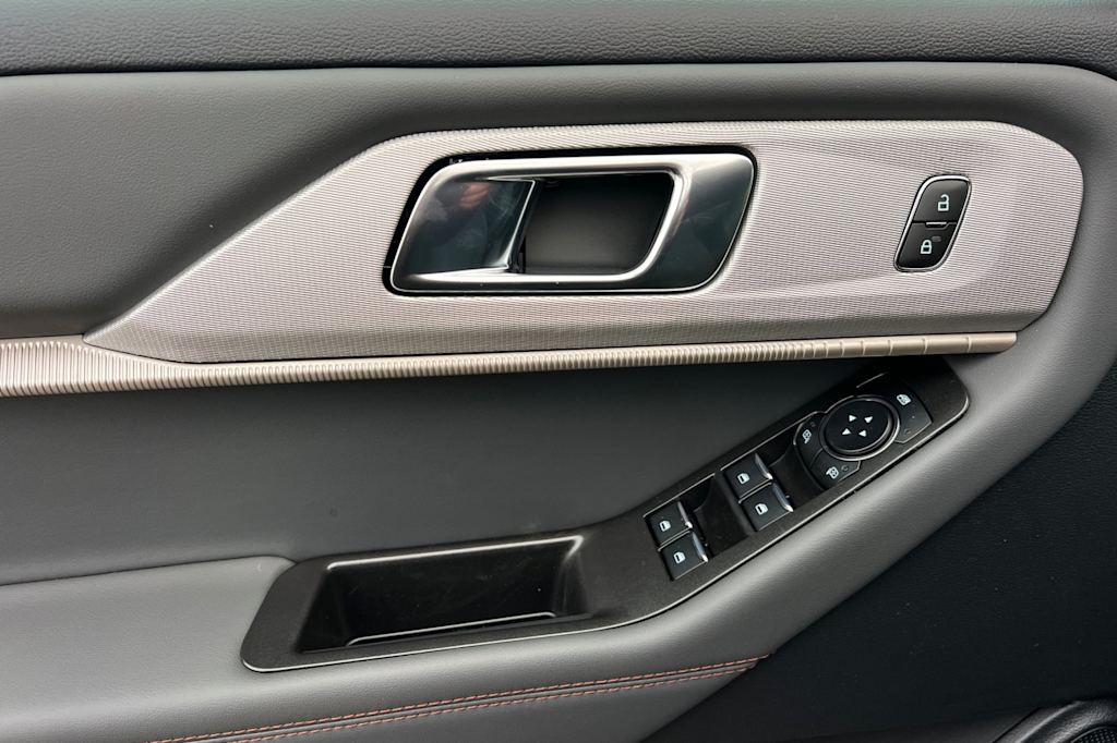 Thumbnail: 2026 Ford Explorer - 21