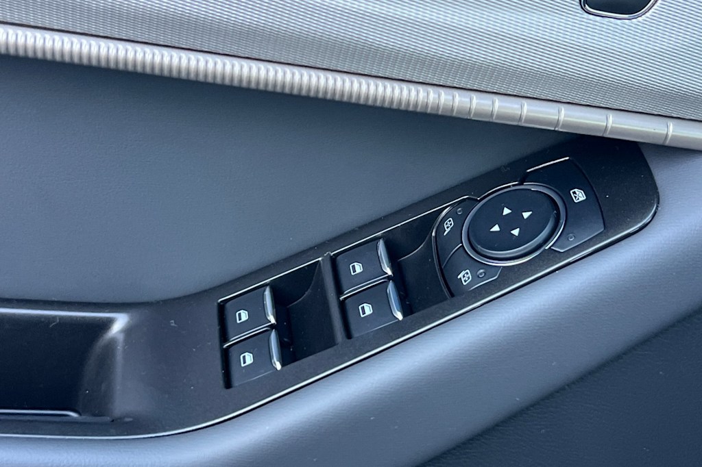 Thumbnail: 2026 Ford Explorer - 23