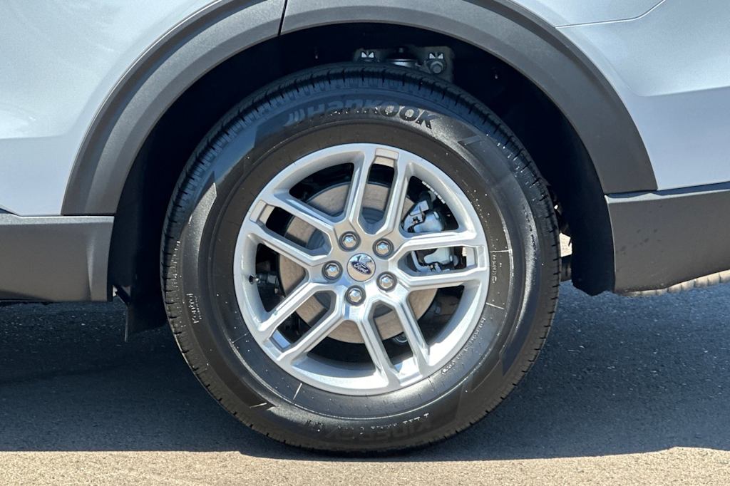 Thumbnail: 2026 Ford Explorer - 8